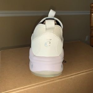 Clove waterproof Nursing shoes